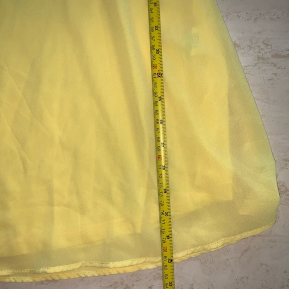 Available gorgeous yellow dress - Picture 14 of 16